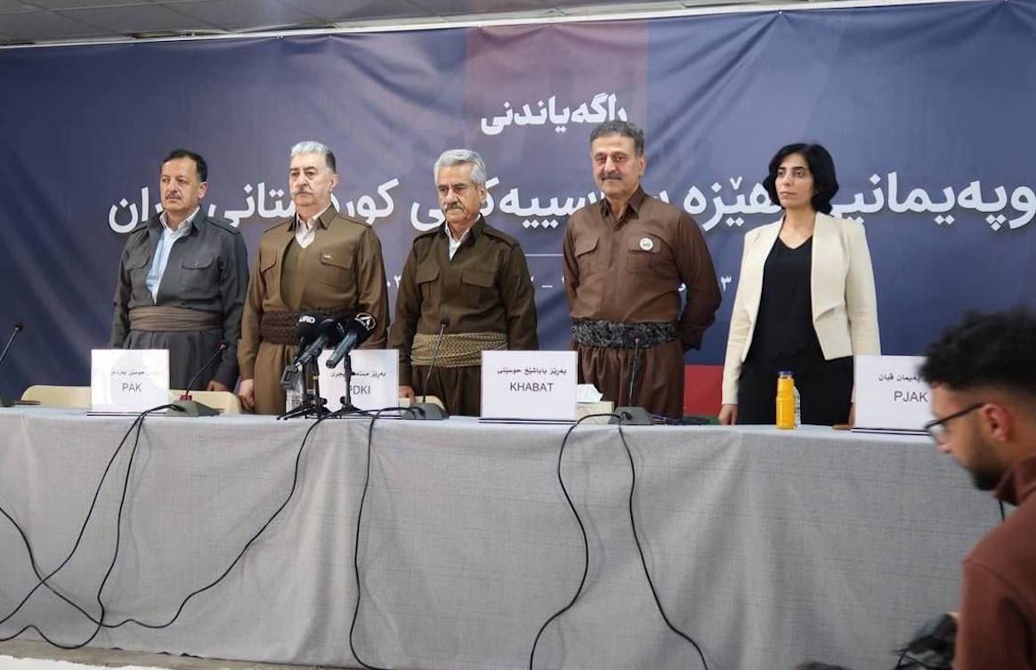 Trump'ın Kürtlere Silah İddiası Çöktü: Rojhilat Partileri 'Tek Mermi Almadık' Dedi