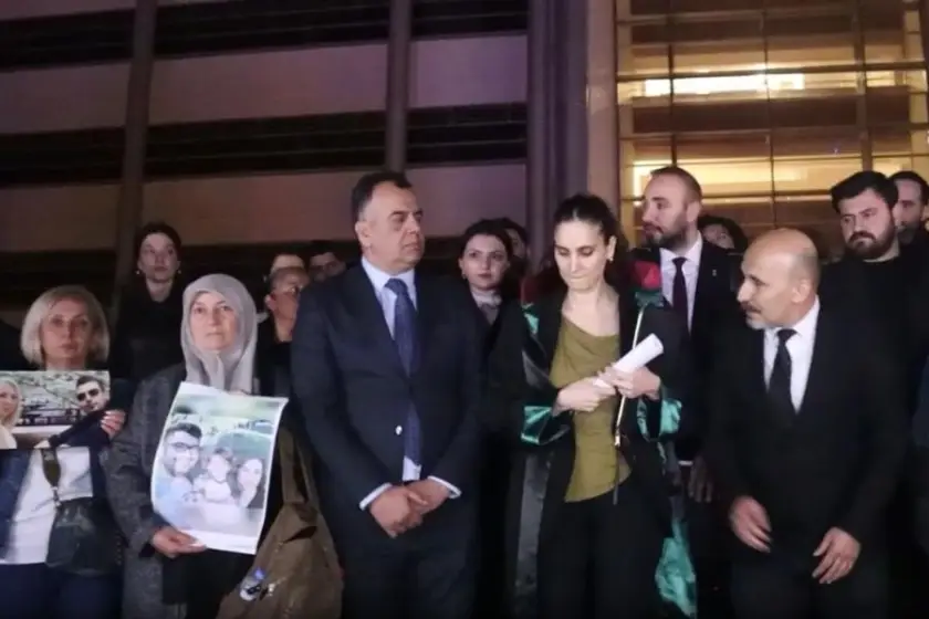 Rönesans Rezidans Davasında Adalet Arayışı Sürüyor: Depremzede Aileler Dayanışma Çağrısı Yaptı