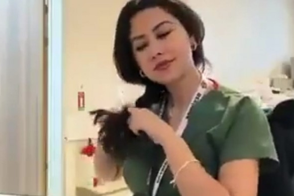 Saç Örme Eylemine Katılan Hemşire İkra Avcı Beraat Etti