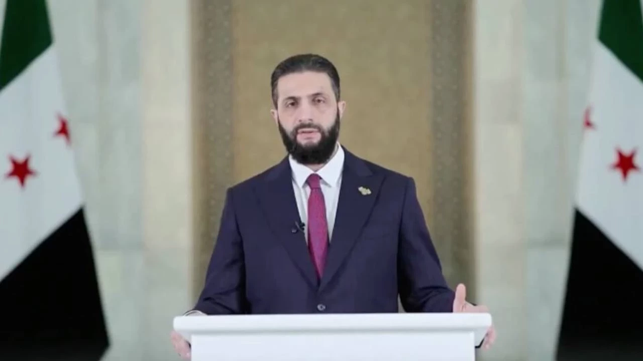 Şara'nın Londra Çıkarması: Suriye'nin Geleceği Üzerine Tartışmalı Mesajlar ve Protestolar