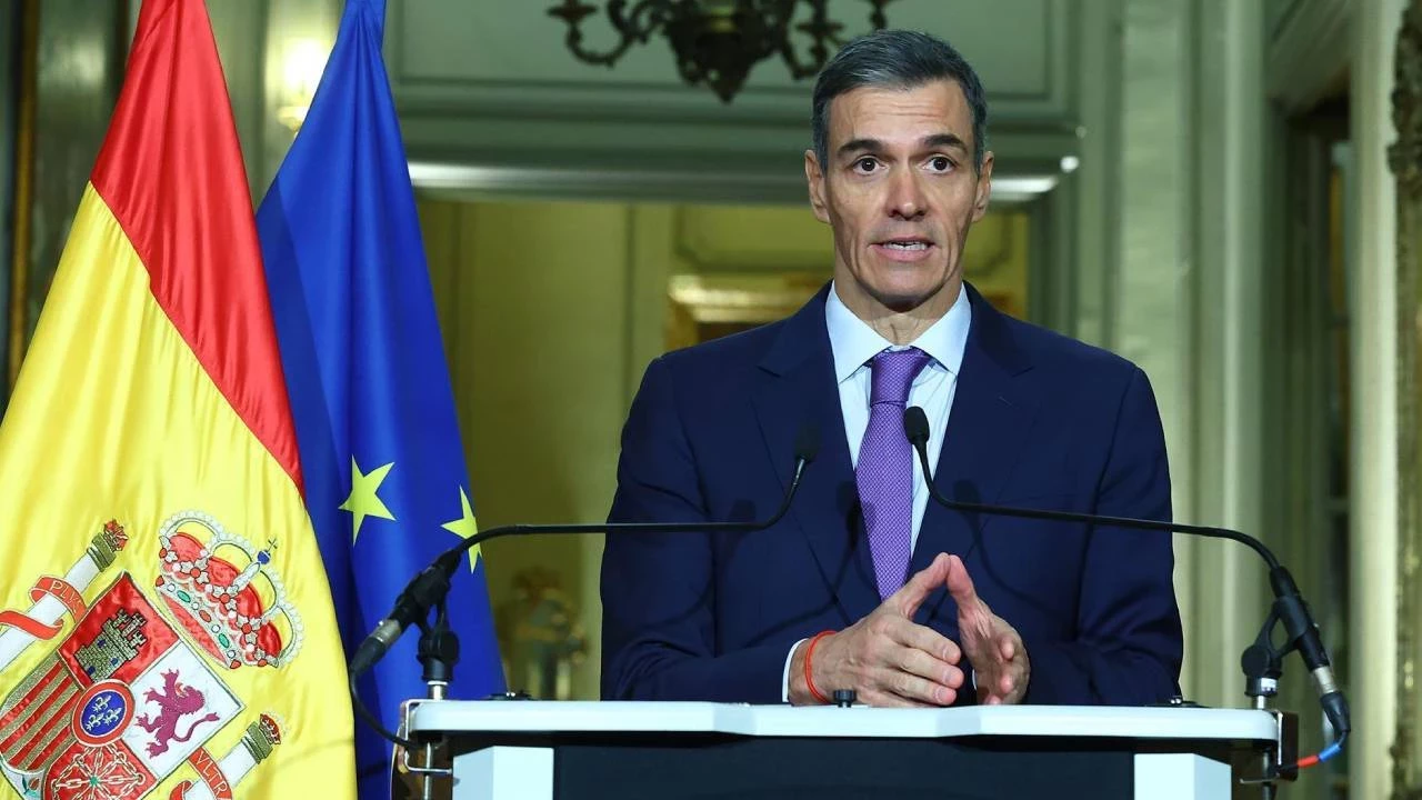 Sosyal Medya ve Çocuklar: Hükümetin 'Koruma' Söylemi, Gerçek Sorunları Perdeliyor mu?