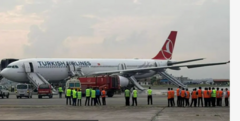 THY Uçağında İniş Sonrası Duman Paniği: Yolcular Acil Tahliye Edildi