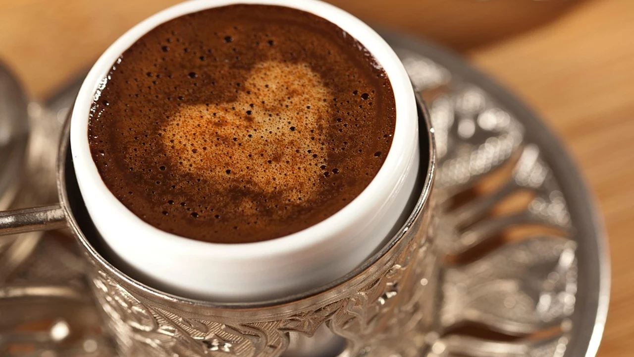 Sıradan Bir Kahve Haberi mi, Yoksa Tüketim Toplumunun Yeni Bir Tuzağı mı?