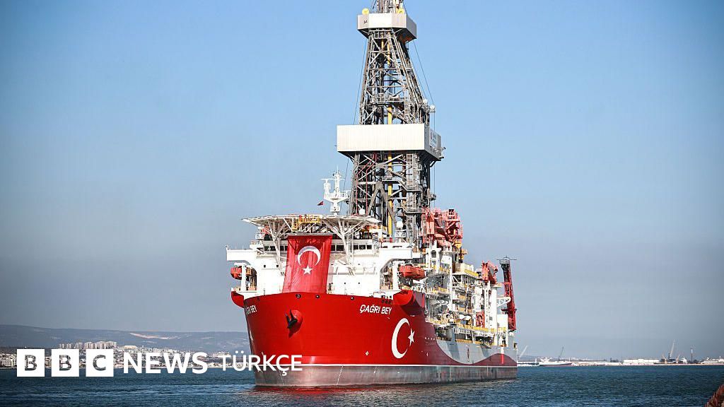 Somali Kıyılarında 'Tarihi Görev' Perdesi: Kimin Çıkarları Aranıyor?