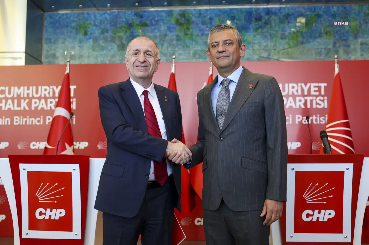 Özdağ'dan 'Atatürk'te Birleşme' Çağrısı: Muhalefet İçindeki Gerilim ve Belediyelere Yönelik Baskılar Gündemde