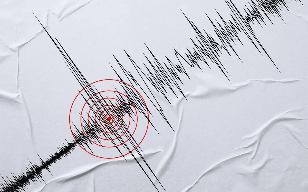 Van'da Deprem: Yetkililer 'İhbar Yok' Derken, Bölgedeki Endişe Büyüyor