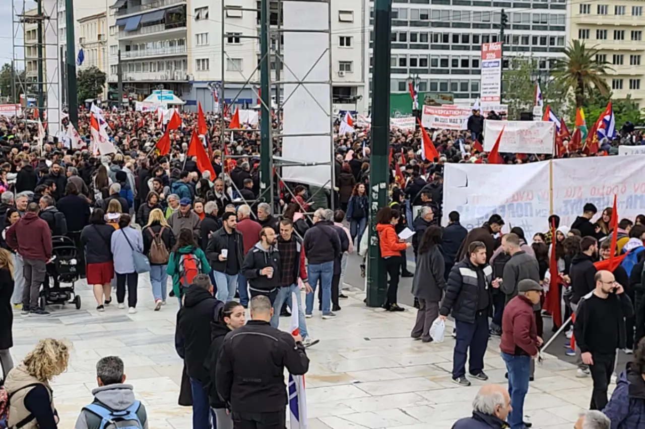 Yunanistan'da İşçi Sınıfı Ayakta: 1 Mayıs Talepleri Türkiye İçin de Bir Ayna mı?