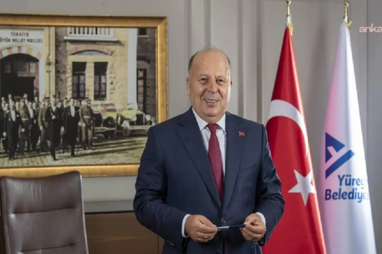 Yüreğir Belediye Başkanı Demirçalı Görevden Uzaklaştırıldı: Halkın İradesi Yargı Kararıyla Askıda mı?