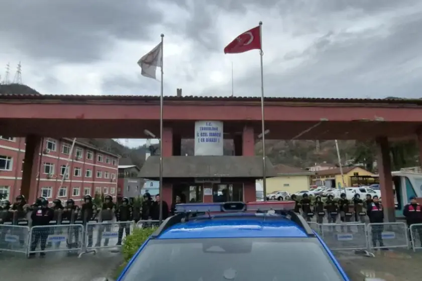 Zonguldak'ta Demokrasiye Gölge Düşüren Meclis: Muhalefetsiz Kararlar Kimin Adına Alınıyor?