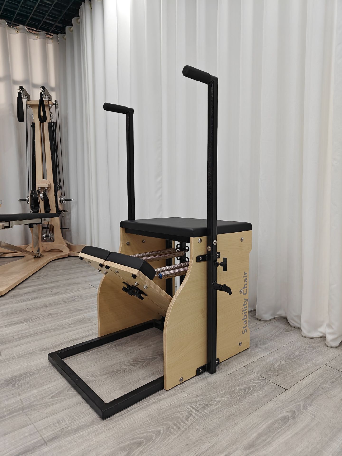 Elite Maple Wunda Chair - Image 1