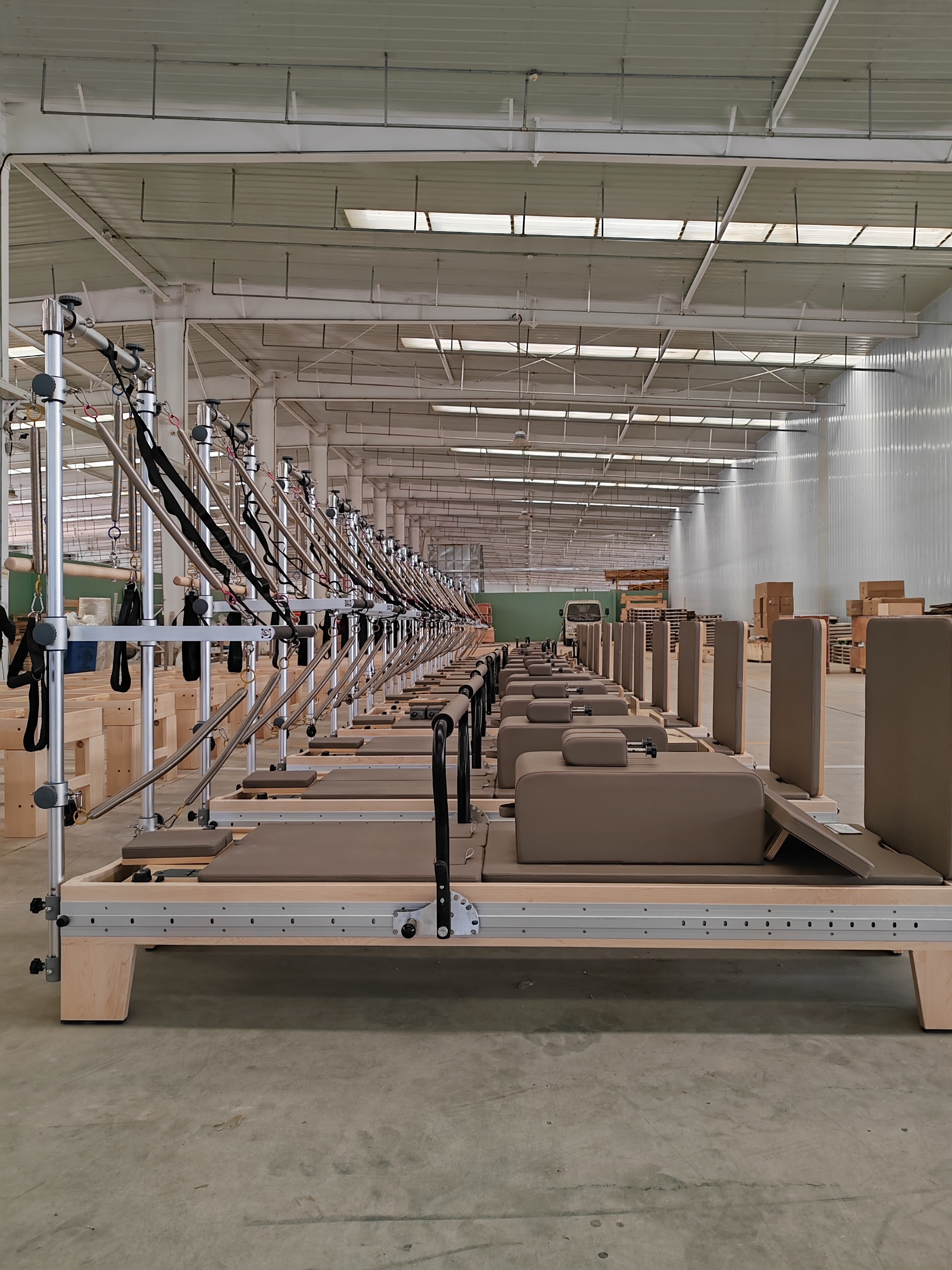 Top Full track reformer with tower with Align core (maple) - Image 1