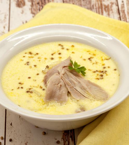 Sopa agria de pollo estilo Rădăuți - Preparat tradițional românesc în Tenerife
