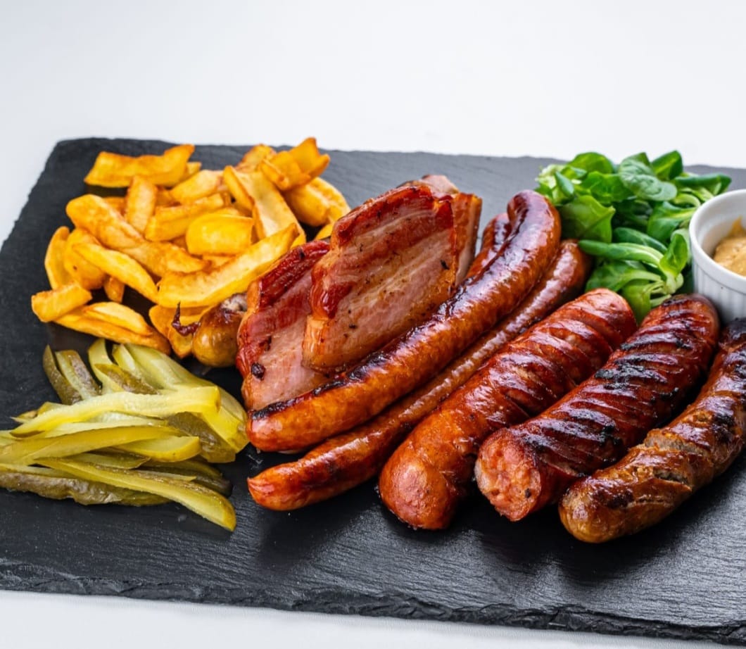 Salchichas de Despensa en Caldero, 9 Tipos de Salchichas - Meniu zilei - Preparat românesc în Tenerife