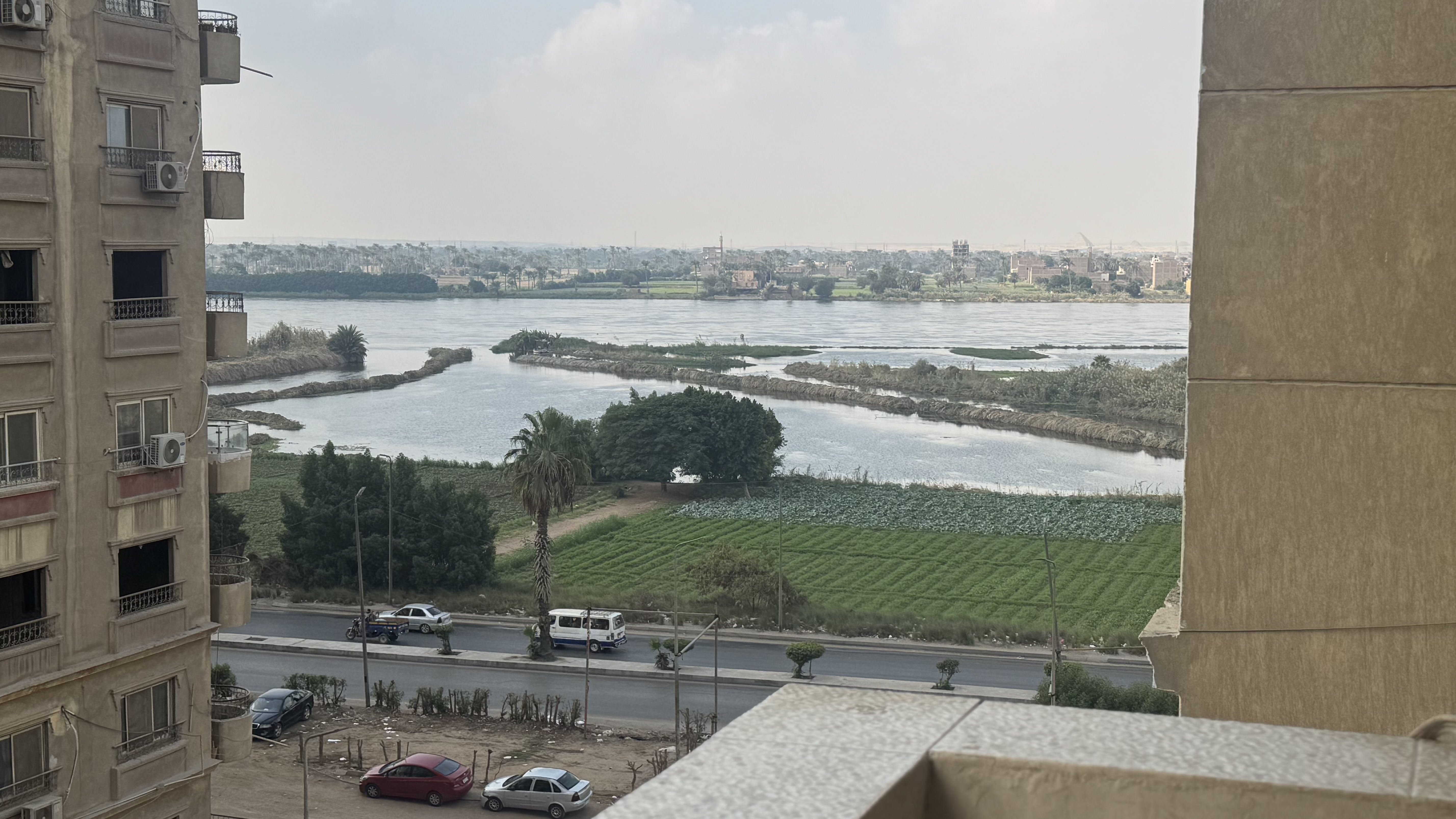 شقة مطلة على النيل 