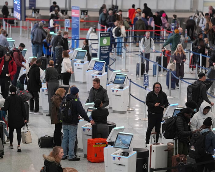 Fuel spikes, flight delays and storms threaten US spring break travel