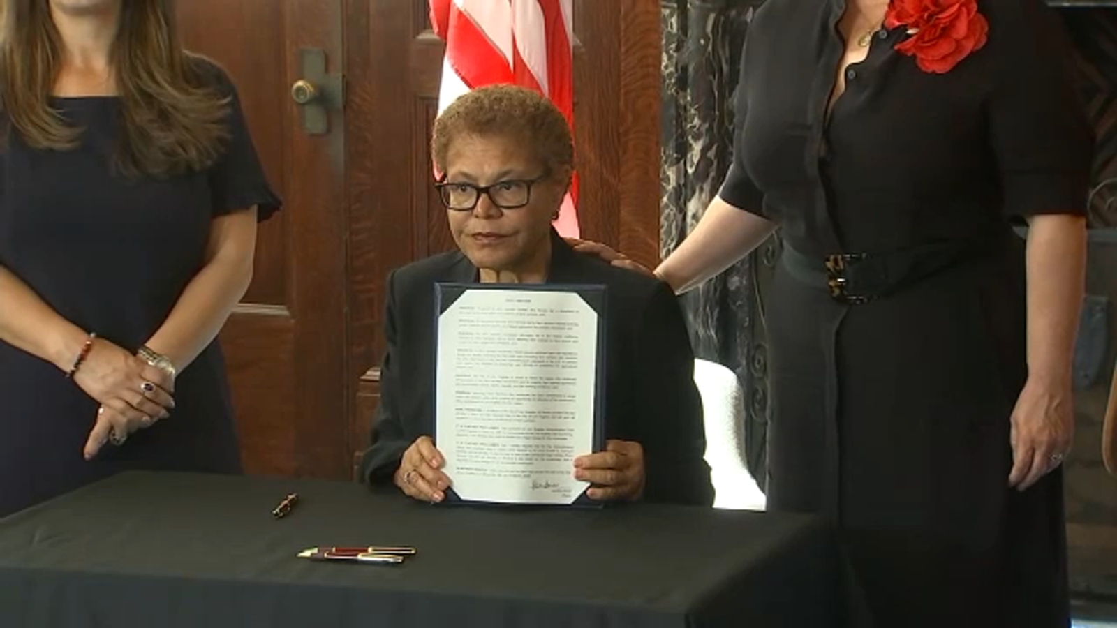 Mayor Karen Bass signs proclamation renaming LA's Cesar Chavez Day holiday as Farmworkers Day - ABC7 Los Angeles