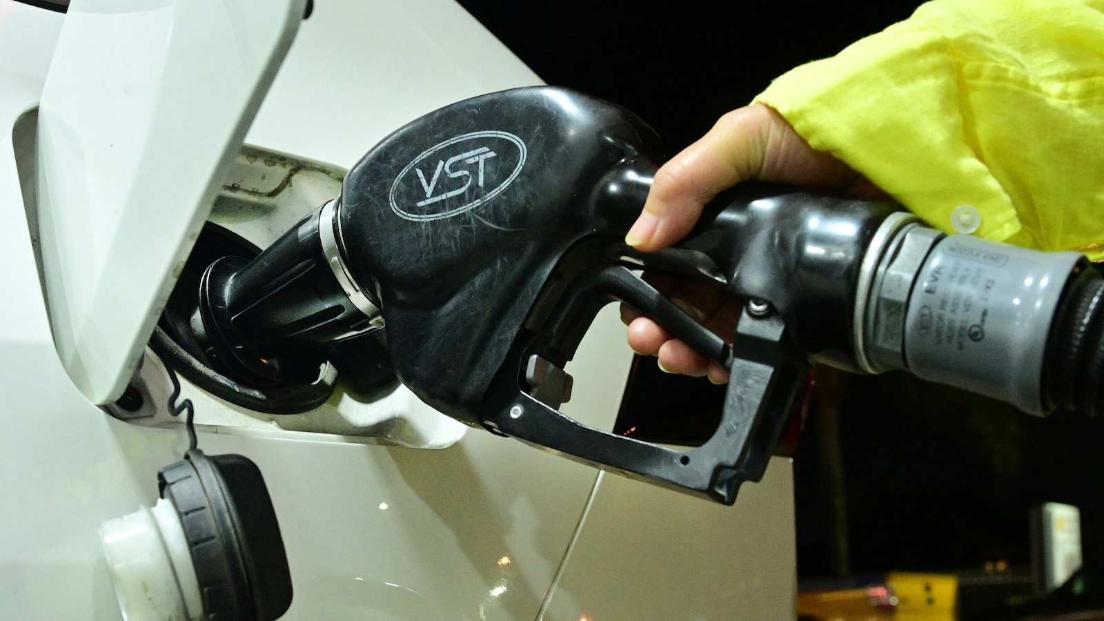 Gas prices top $4 a gallon as Iran war triggers global oil shock