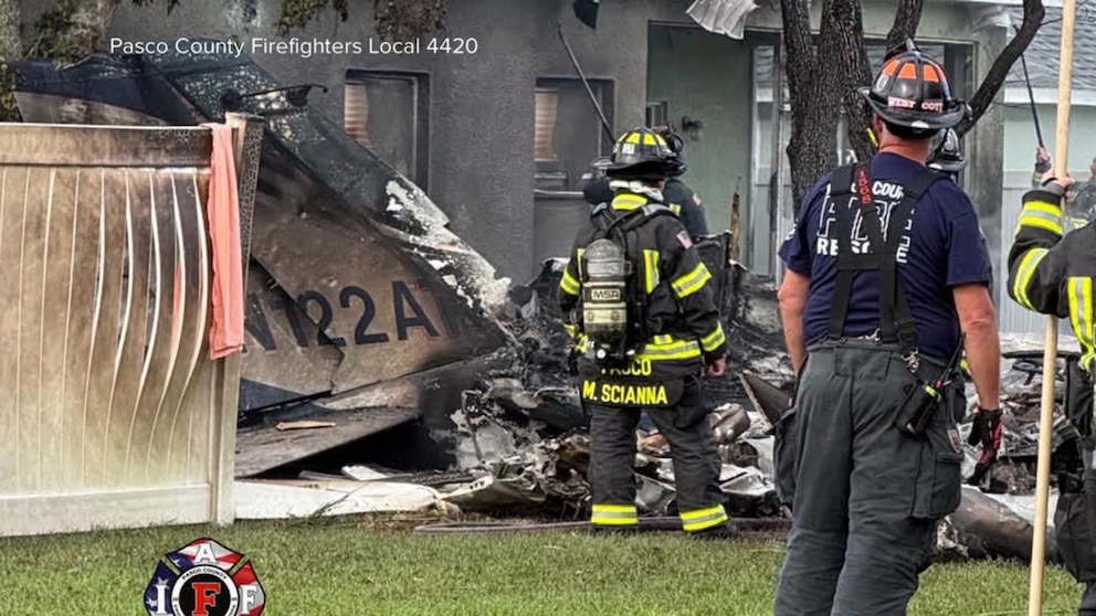WATCH: Small plane crashes into residential neighborhood in Florida