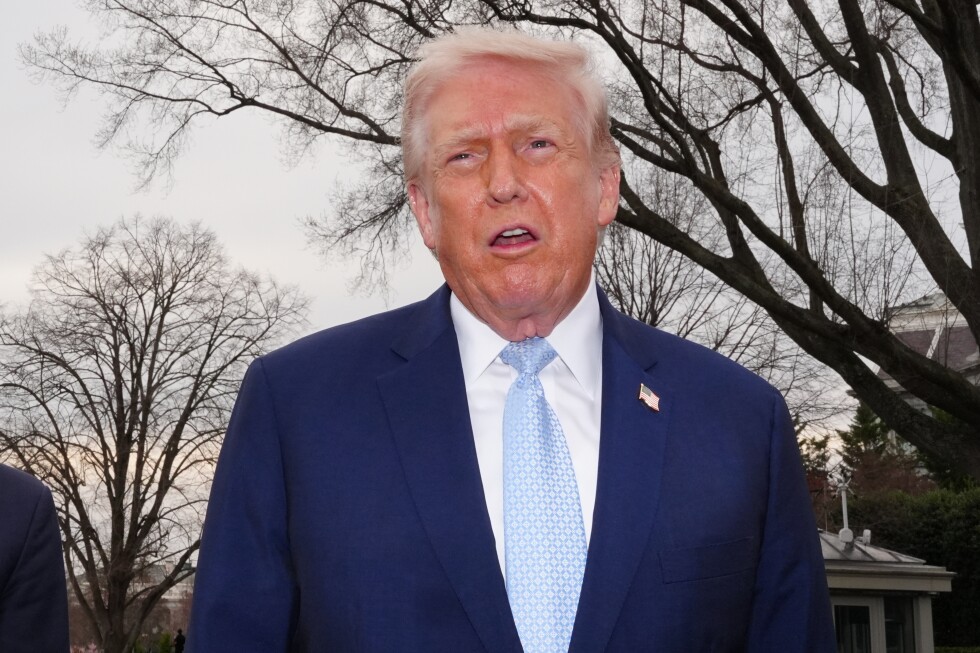 ICE officers soon will help with airport security unless Democrats end shutdown, Trump says - AP News