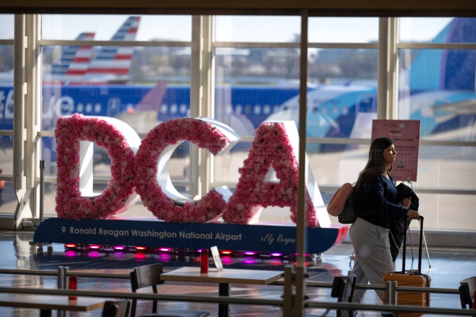 Washington-area airports halt flights due to chemical smell at air traffic center - AP News