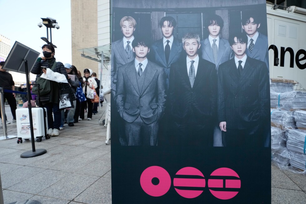 BTS returns with comeback concert in Seoul after four-year hiatus - AP News