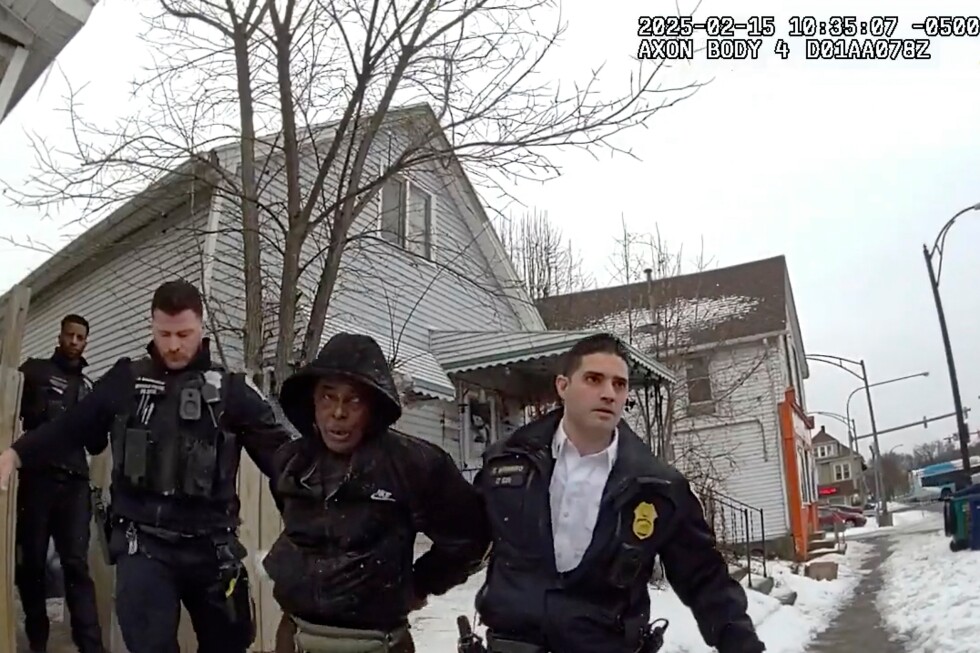 Death of a refugee left at a Buffalo doughnut shop by Border Patrol is ruled a homicide - AP News