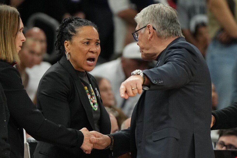Auriemma rips officials and beefs with Staley, but bad night for Strong and Fudd is why UConn fell - AP News