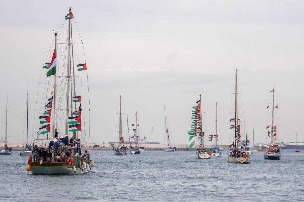 Flotilla carrying activists and aid for Palestinians in Gaza sets sail from Spain - AP News