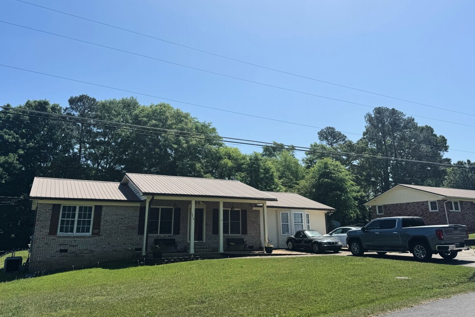 Son of 85-year-old French widow home after 16 days in US immigration custody says she needs rest - AP News