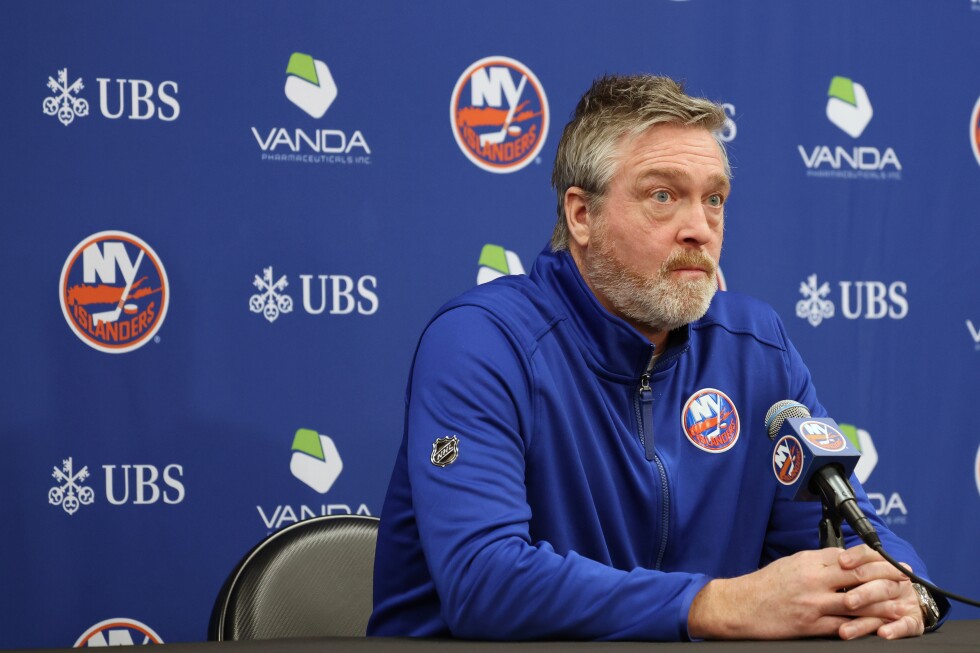 Islanders fire coach Patrick Roy after losing 4 in a row, name Peter DeBoer his replacement - AP News