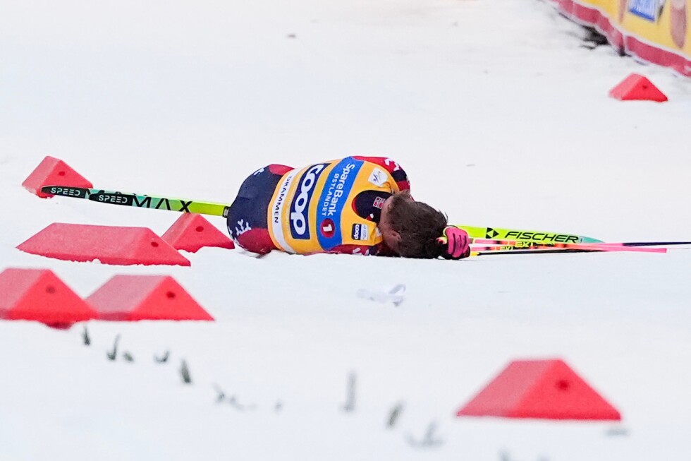 Winter Olympics star Klaebo taken to hospital after crashing in World Cup sprint race - AP News