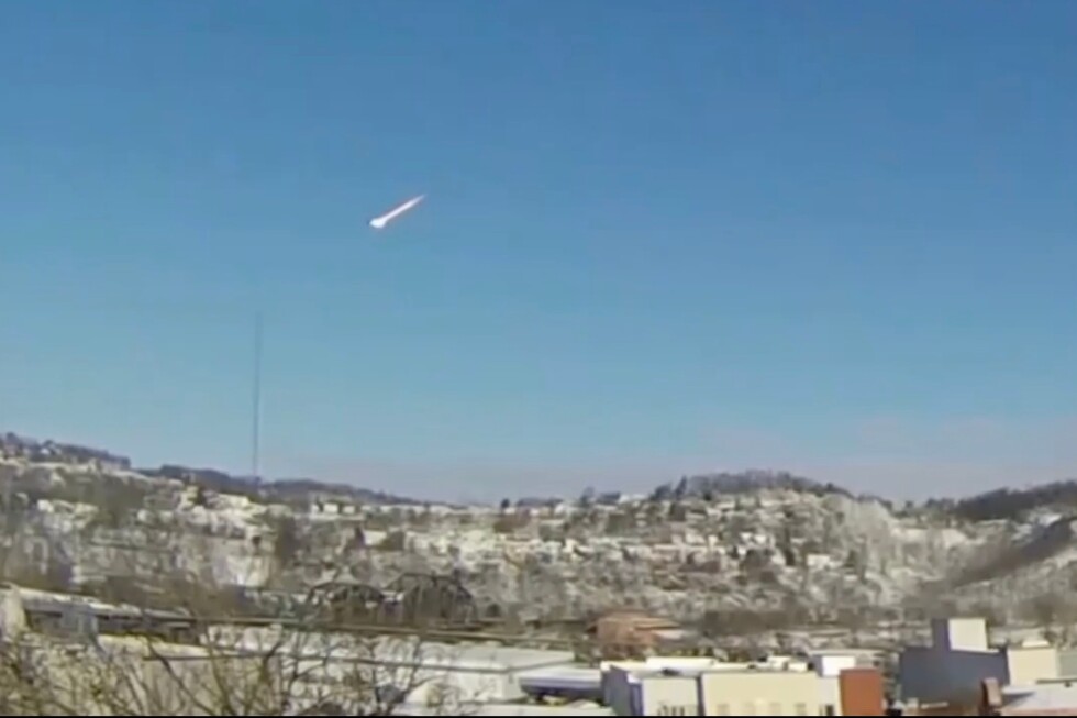 Suspected meteor falling over Cleveland could be seen several states away - AP News