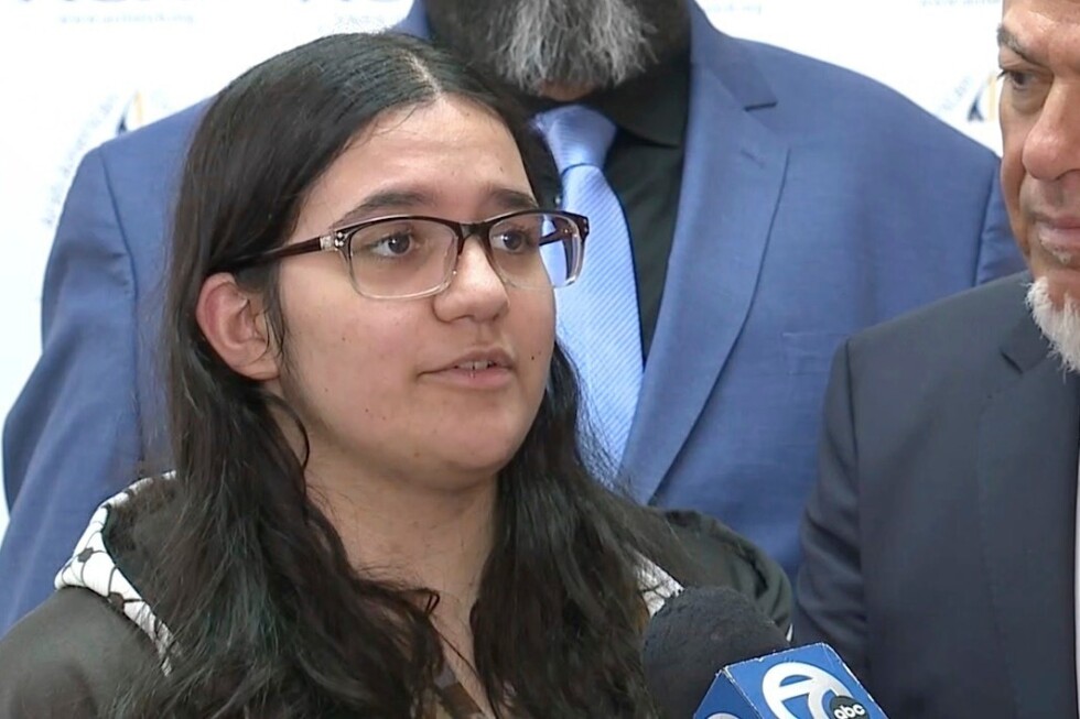 Suburban Detroit school settles lawsuit with Palestinian student over Pledge of Allegiance dispute - AP News