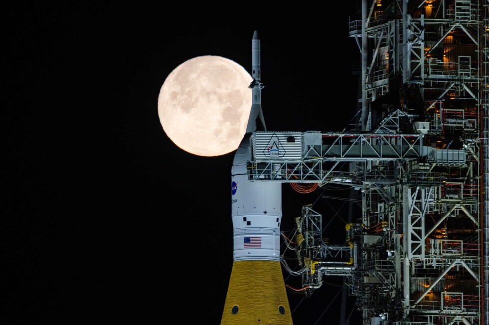 NASA is shooting for the moon. A guide to the Artemis II mission - AP News