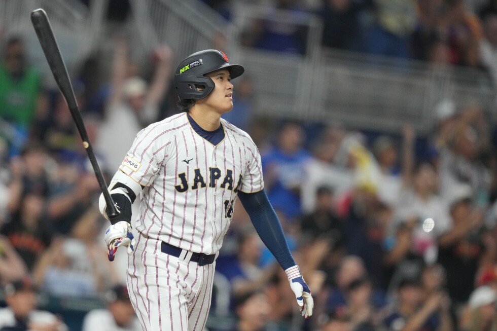 Shohei Ohtani, Ronald Acuña Jr. combine for first WBC game with two leadoff home runs - AP News