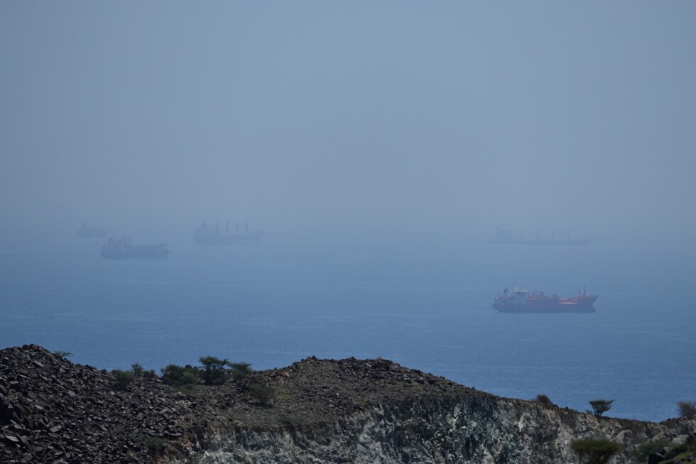 Oil prices rise anew after a US-Iran standoff in the Strait of Hormuz strands tankers - AP News