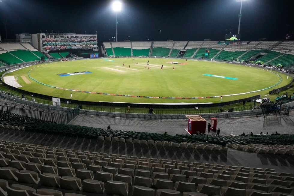 Lahore beats Hyderabad in Pakistan Super League opener as high fuel prices keep fans at home - AP News