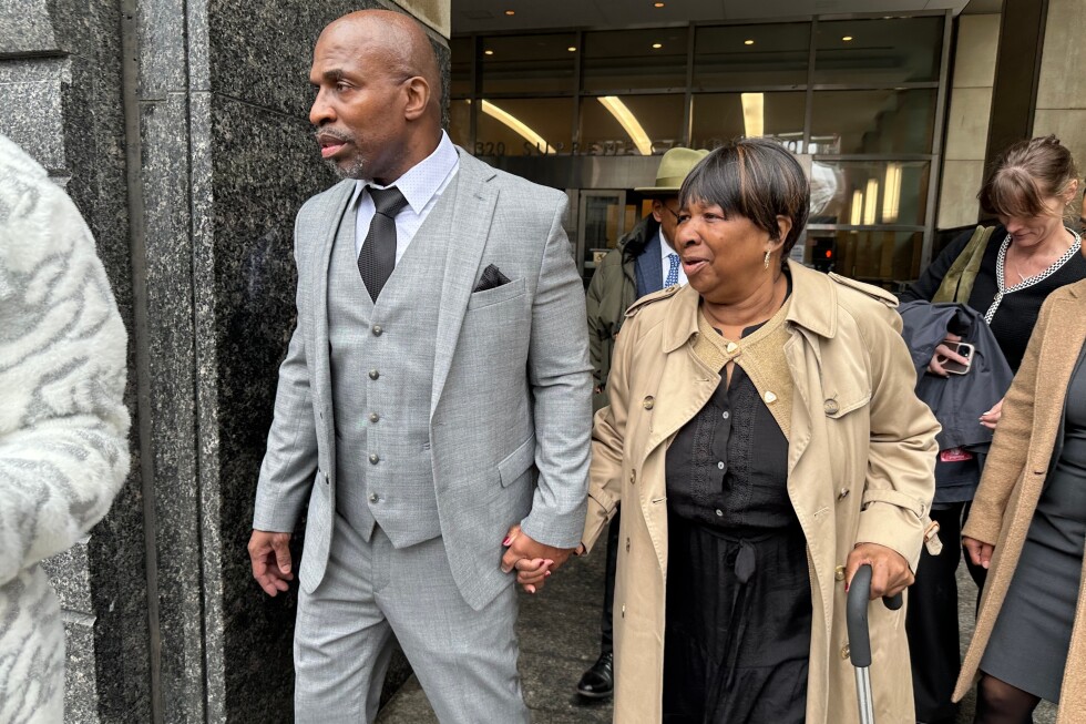 New York man freed after 19 years in prison for robbery he didn’t commit - AP News