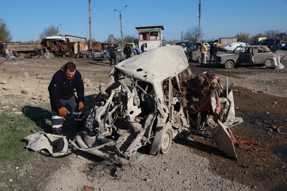 Ukraine's Zelenskyy pursues more arms deals with allies against Russia - AP News