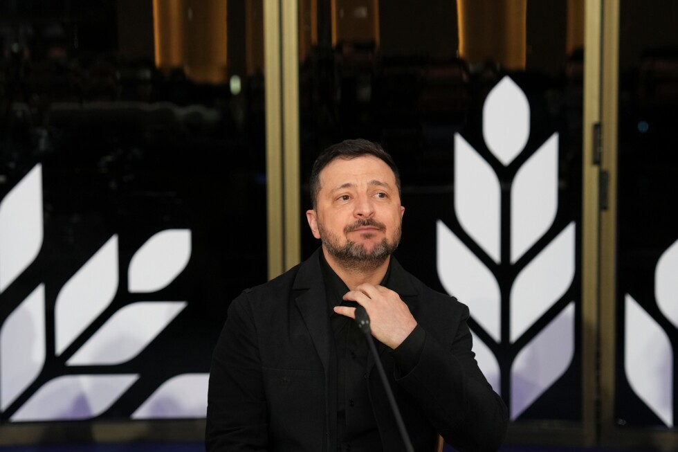 US still delivering weapons to Ukraine, Zelenskyy says, as Prince Harry visits Kyiv - AP News