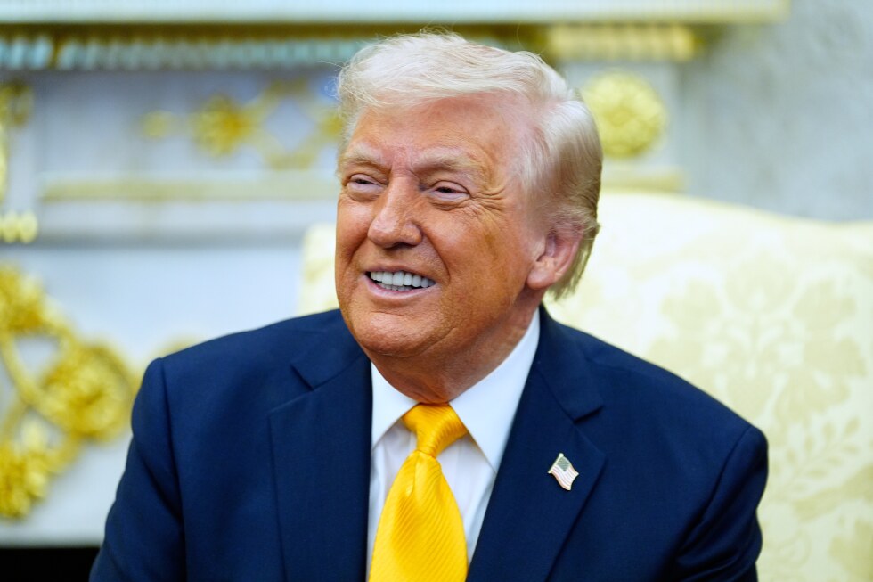 US Mint can begin producing Trump commemorative gold coin after arts commission approves design - AP News