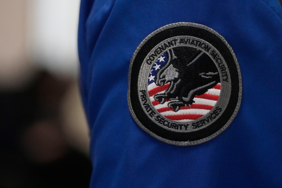 As another shutdown impacts travelers, some see eliminating TSA agents as a solution - AP News