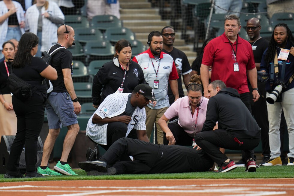 Singer leading Jackie Robinson festivities collapses before White Sox game against Rays - AP News