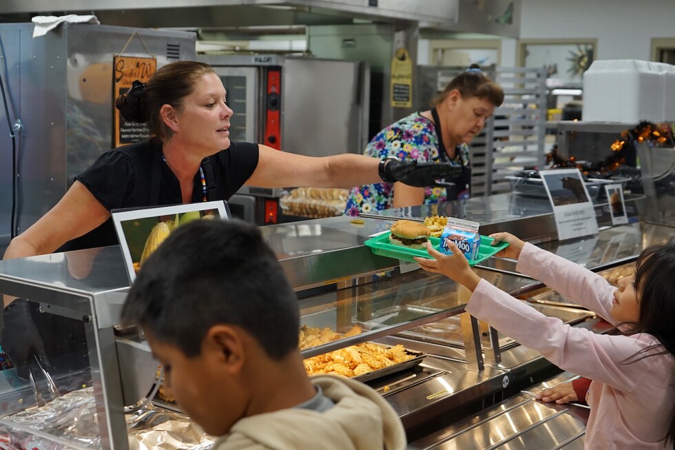Executive order ensures summer food assistance for Wyoming kids - AP News