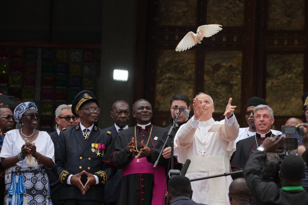 Photos of Pope Leo XIV’s trip to Africa - AP News