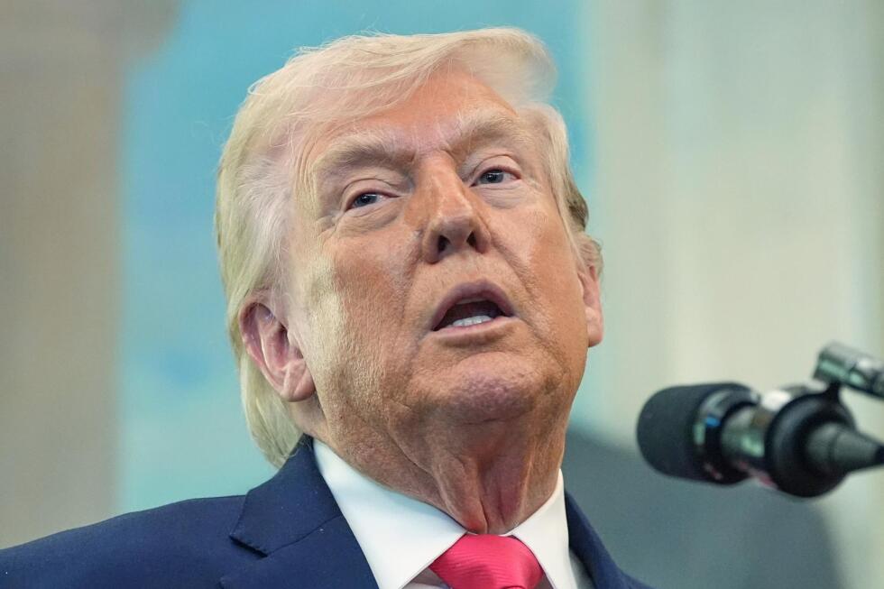 Trump cryptically claims he got a gift from Iran ‘worth a tremendous amount of money’ - AP News