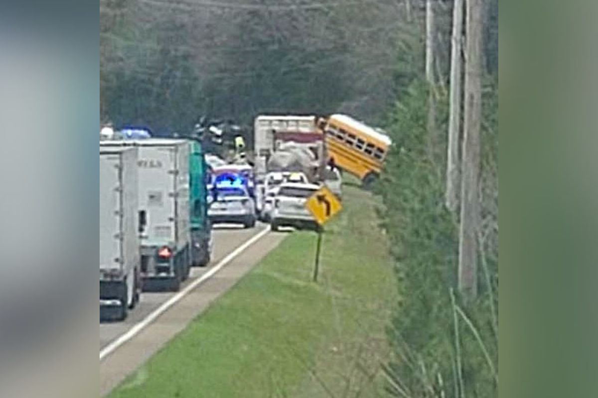 UPDATE: Counselors ready for schools Monday after 2 killed, 7 critically injured in bus crash - clarksvillenow.com