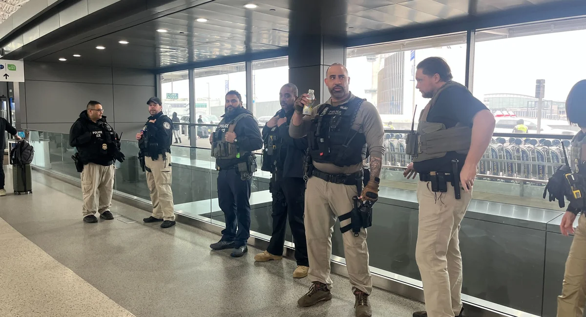 ICE agents deployed to NYC airports do not appear to help ease TSA lines - Gothamist