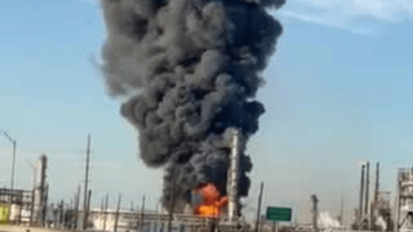 Reported explosion at Valero in Port Arthur sends black smoke and fire skyward - KFDM