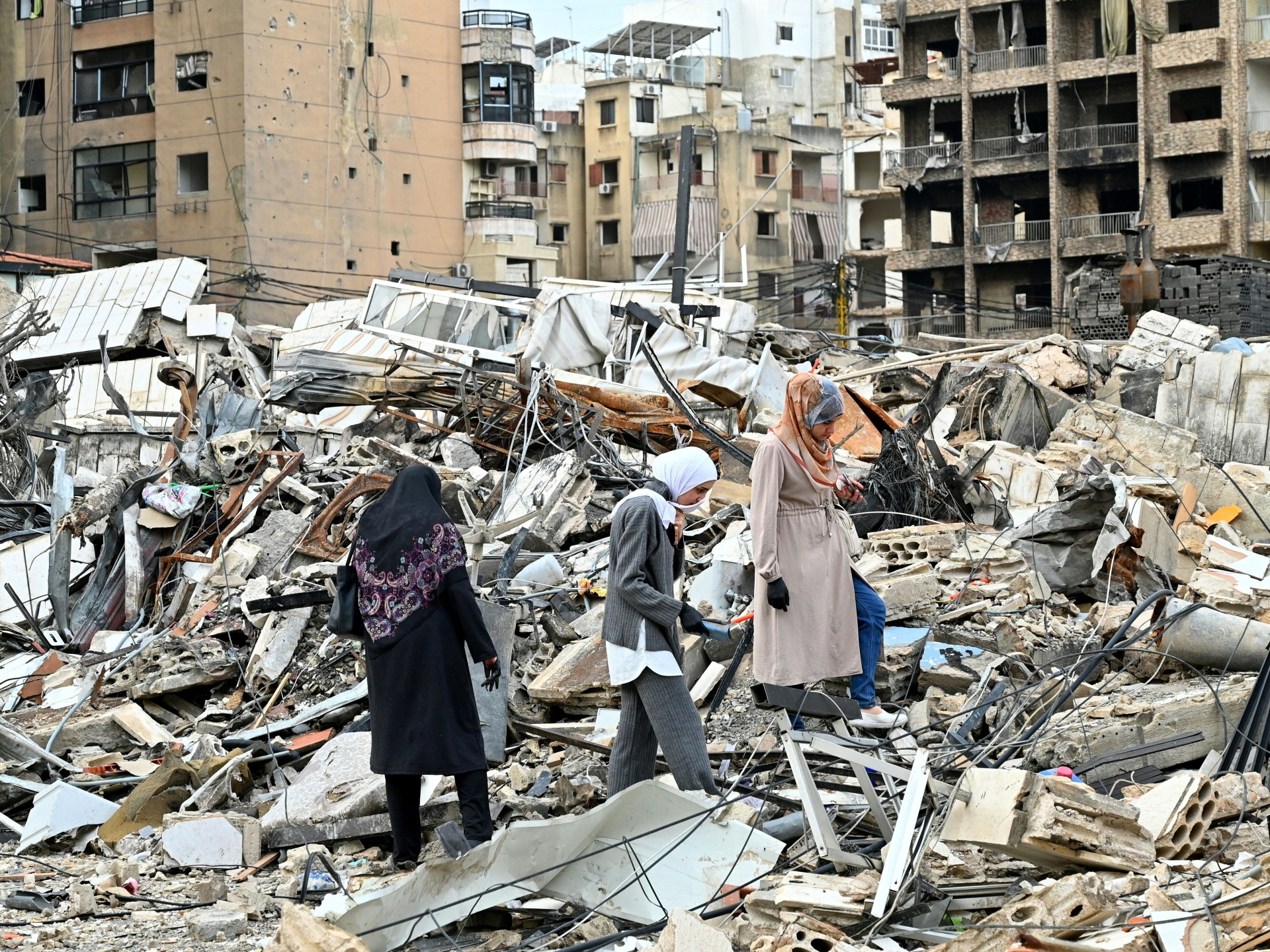 Controversy as Lebanese banker Sehnaoui is praised for supporting Israel